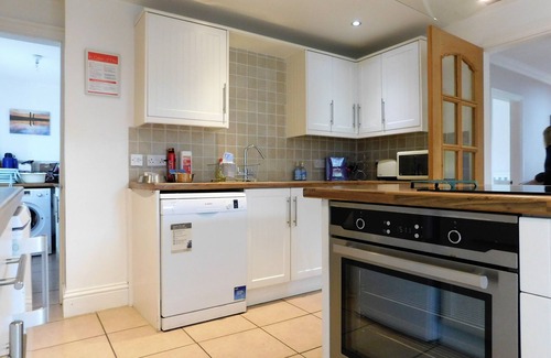 Sheringham House | Delightful Stay at The Sidings: Family & Pet Friendly Bungalow