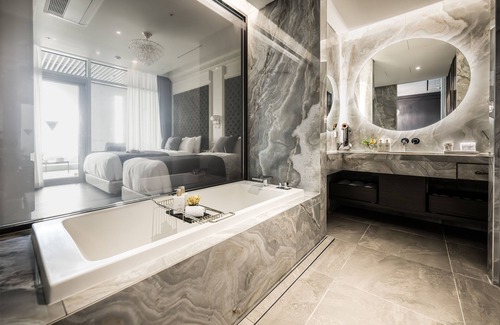 Daecheon-dong Hotel | Experience The Siena Resort: 5-Star Stay with Spa & Pool