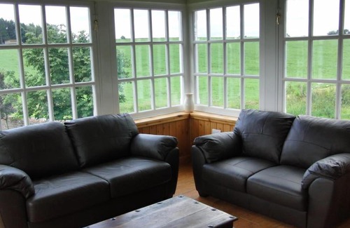 Penrith House | Pet Friendly Retreat at The Signal Box in Cliburn