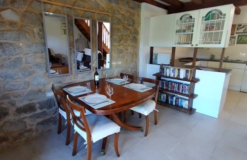 Piegut-Pluviers House | Top-Rated Signals Cottage: Walk to Restaurants & Pool Access