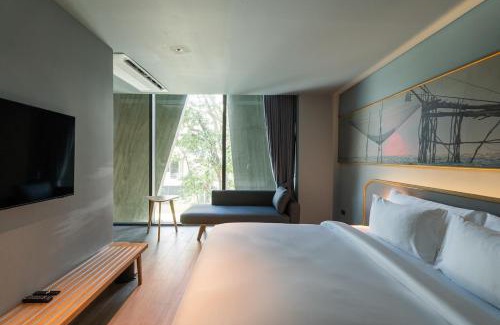 Khlong Hoi Khong Hotel | 4-Star Signature Hotel Airport with Pool & Hot Tub Amenities