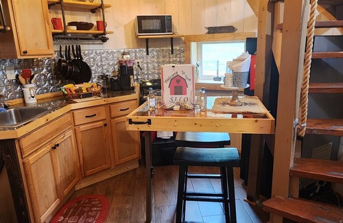 Cuddebackville House | Cozy Tiny House/Silo Retreat in the Catskills - 10/10 Rated