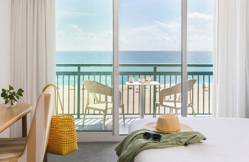 Singer Island Resort | Relax at The Singer Oceanfront Resort, 4-Star Beach Getaway