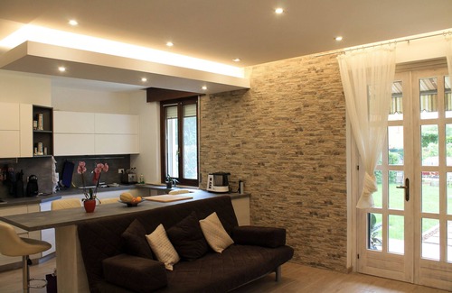 San Benedetto di Lugana House | Experience The Sirmione's Flower: Ocean Views & Breakfast