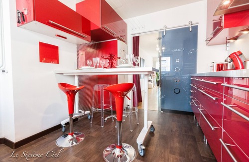 Moliere Vauban Apartment | Indulge at The Sixième Ciel - Central Lyon Getaway!