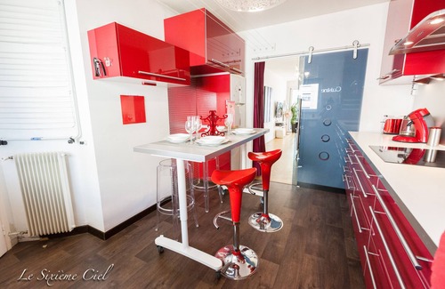 Moliere Vauban Apartment | Indulge at The Sixième Ciel - Central Lyon Getaway!