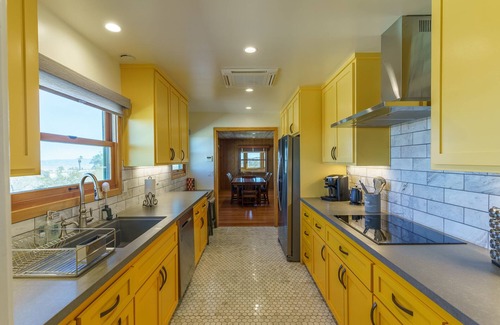 Indian Cove House | Experience The Skelton House with Scenic Views of Indian Cove