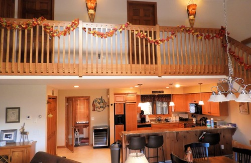Bretton Woods House | Experience Adventure at Bretton Woods Townhouse with Hot Tub