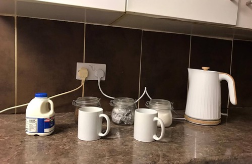 Sheffield House | Family-Friendly Stay at The Skipton Villa with Kitchen Access