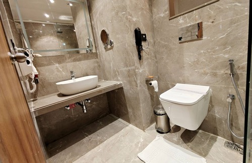 Jamnagar Hotel | Budget-Friendly Stay at The Sky Imperial Hotel Kailash