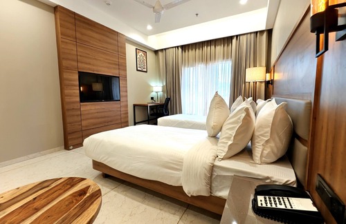 Jamnagar Hotel | Budget-Friendly Stay at The Sky Imperial Hotel Kailash