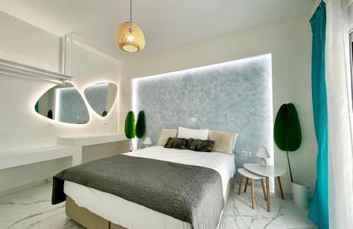 Petaloudes Apartment | Explore The Sky Yard Eclectic Studios - Guest Rated 9.5/10