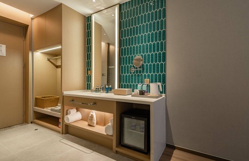 Huaqiang North Hotel | Discover The Skytel Hotel Shenzhen Central Park: Family-Friendly Stays