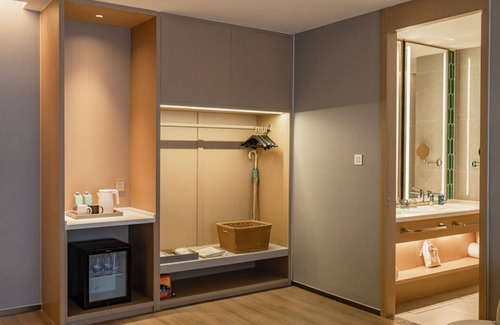 Huaqiang North Hotel | Discover The Skytel Hotel Shenzhen Central Park: Family-Friendly Stays