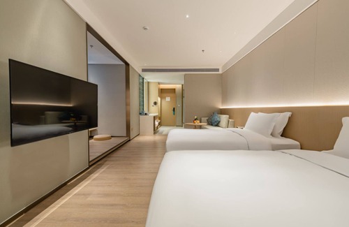 Huaqiang North Hotel | Discover The Skytel Hotel Shenzhen Central Park: Family-Friendly Stays