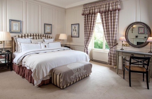 Lower Slaughter Hotel | Elegant Retreat at The Slaughters Manor House - 4 Stars
