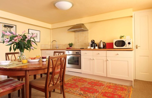 Chysauster Apartment | Pet-Friendly Retreat: The Slipway Cottage in Penzance