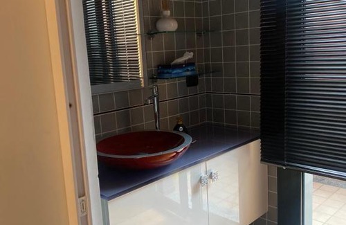 Novara Apartment | Charming Jewellery House Near City Centre - Kid Friendly Stay