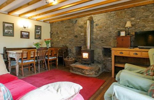Lochearnhead House | Pet-Friendly Getaway at The Smiddy - Rated 8.2/10