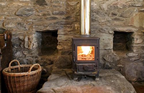 Lochearnhead House | Pet-Friendly Getaway at The Smiddy - Rated 8.2/10