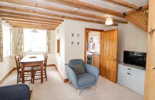 Rhosybol Cottage | Family-Friendly Getaway at The Smithy in Dulas