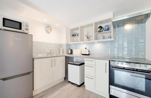 Trentishoe House | Discover The Smithy: Pet and Child Friendly Retreat