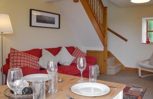 Bridport House | Explore The Smithy - A 4-Star Family-Friendly Retreat