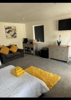 West Parley Apartment | Discover The Snug at Parley - Rated 9.6 by Guests
