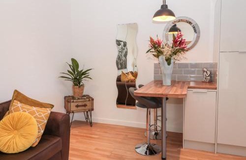Beadnell Apartment | Pet-Friendly Family Retreat at The Snug
