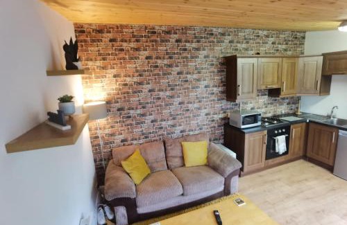 Letterkenny Apartment | Discover The Snug: Guest Rated 9.7/10 for Your Stay