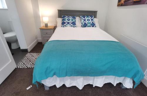 Letterkenny Apartment | Discover The Snug: Guest Rated 9.7/10 for Your Stay