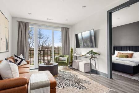 Rolling Mill Hill Apartment | Modern Sobro Suite - 3 Bedrooms in Vibrant Downtown