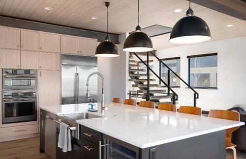 Steamboat Springs House | Experience Unmatched Comfort at The Soda Ridge House