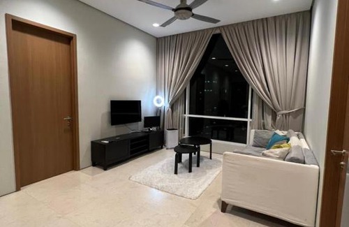 Golden Triangle Resort | Discover The SOHO Suite KLCC by Dory with Pool & Hot Tub