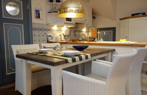 Midlum Apartment | The Sonnenblume - wonderfully cozy, furnished in Frisian style, in "Frie