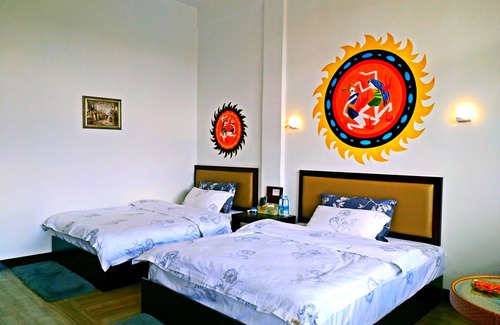 Qiubei County House | Discover The Soul: Family-Friendly with Breakfast Included