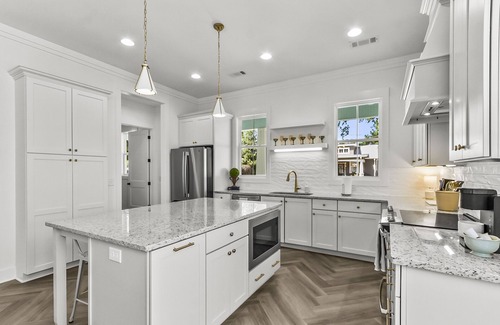 Northport House | Discover The Southern Belle: 10/10 Rated Home Near UA