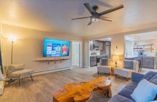 North Pole Apartment | Child-Friendly Retreat at The Southern Driftwood Inn