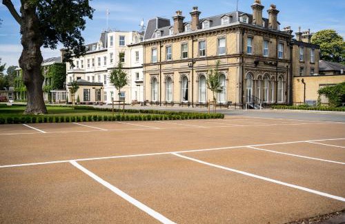 Royal Tunbridge Wells Hotel | Relaxing Retreat at The Spa Hotel with Ocean View & Pool