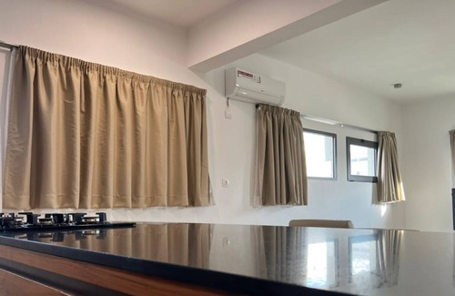 Cocody Apartment | THE SPACEROOM | BEAUTIFUL LOFT