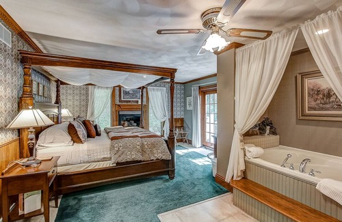 Madison House | Exceptional The Speckled Hen Inn B&B: Rated 9.8/10, Breakfast Included