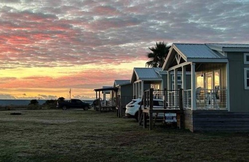 Rockport House | Discover The Spoonbill Guest House: Pet-Friendly Retreat