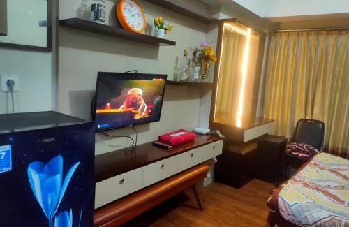 Bekasi Apartment | Modern Springlake Studio with Pool & WiFi in Bekasi