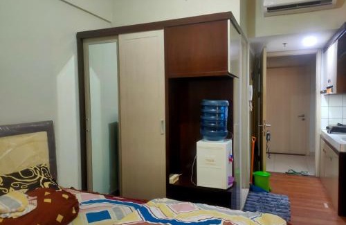 Bekasi Apartment | Modern Springlake Studio with Pool & WiFi in Bekasi