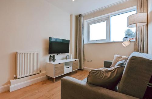Bunhill Apartment | Charming Family Retreat at The Springwell Apartment
