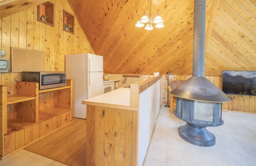 Bayfield Apartment | Pet-Friendly Retreat at The Spruce Loft Apartment, Rated 10/10