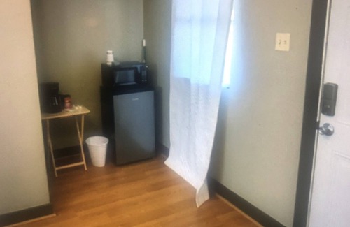 Aurora Apartment | Cozy Retreat at The Squirrels Nest in Charming Aurora