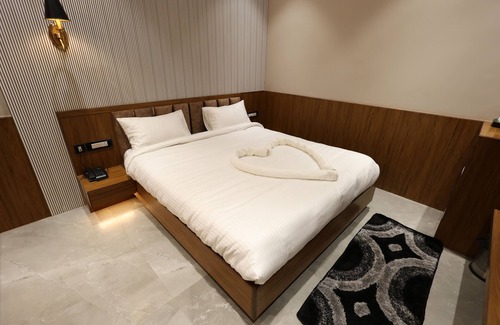 Kanpur Hotel | THE SRM CRYSTAL
