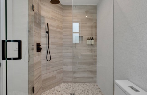 Asbury Park Hotel | Oceanfront Getaway at The St. Laurent: Deluxe King Retreat