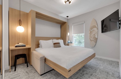 Asbury Park Hotel | Cozy Oceanfront Getaway at The St. Laurent for Two